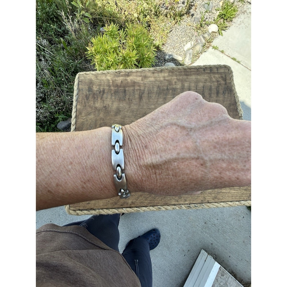 Silver Tone Magnetic Link Bracelet Unisex 8" Chunky Modern